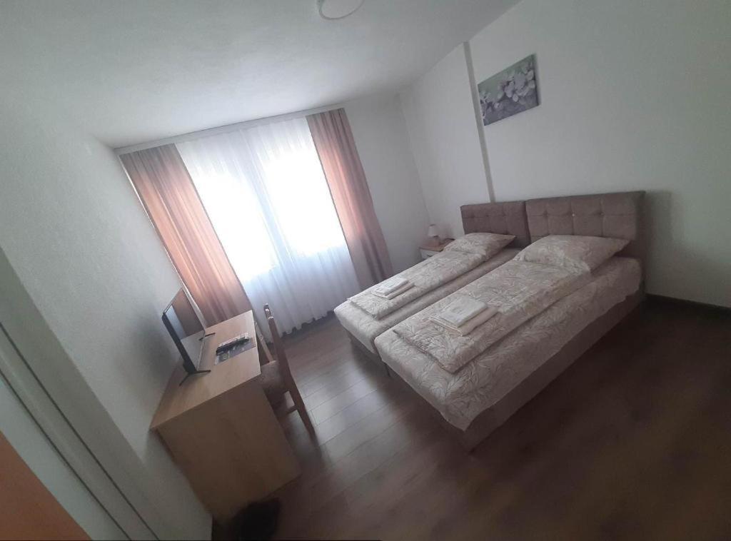 Apartmani Centar Сйеница Екстериор снимка