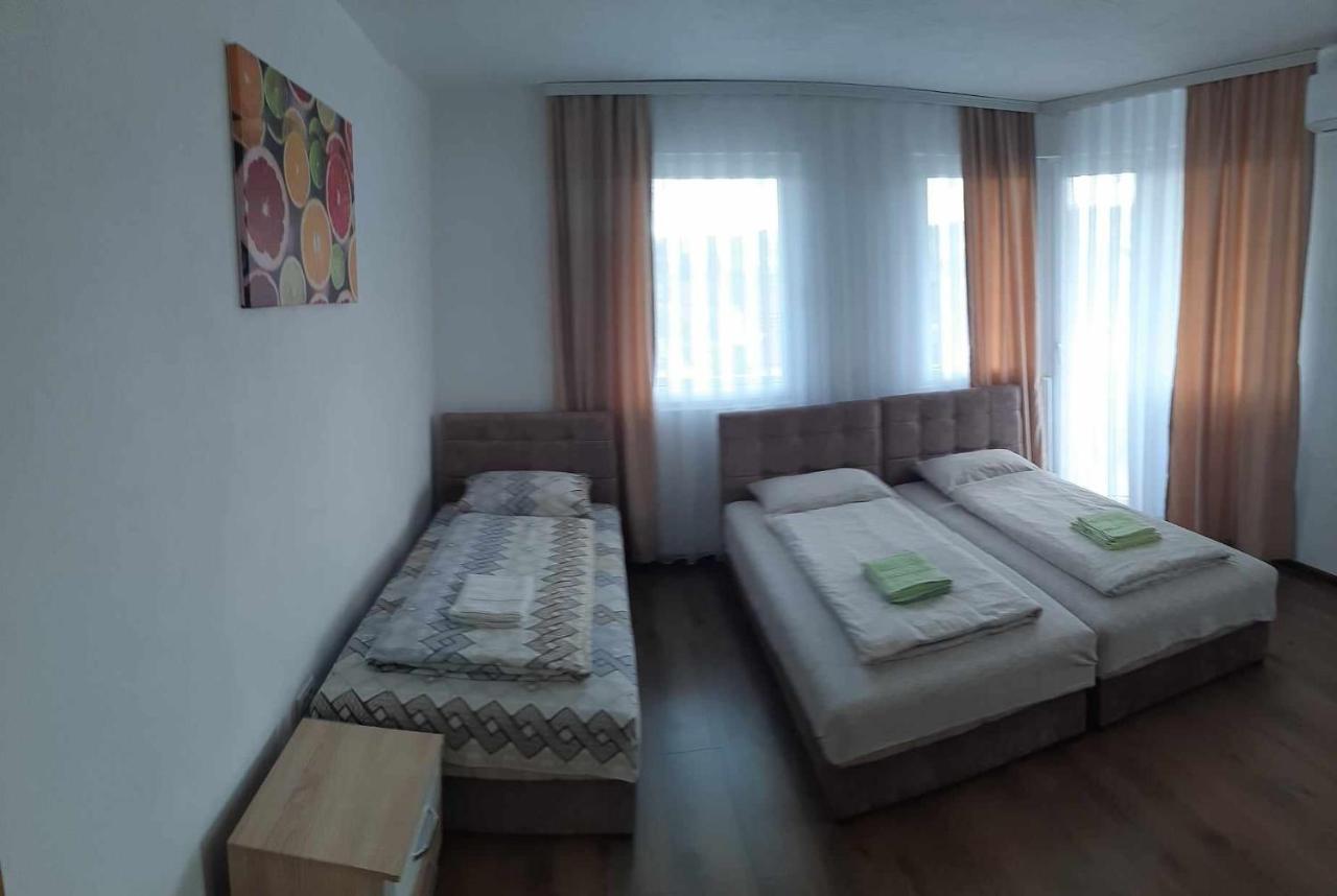Apartmani Centar Сйеница Екстериор снимка