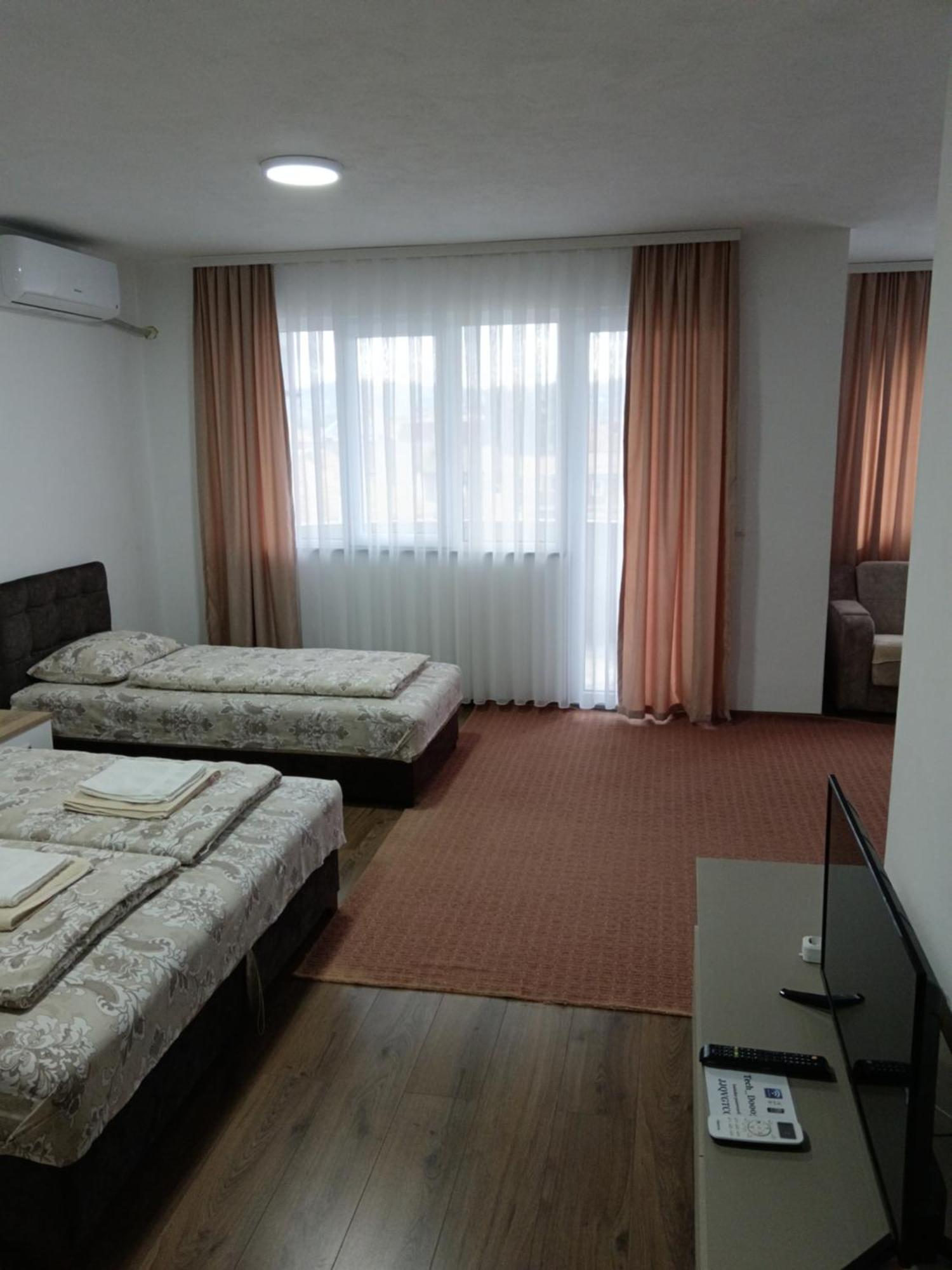 Apartmani Centar Сйеница Екстериор снимка